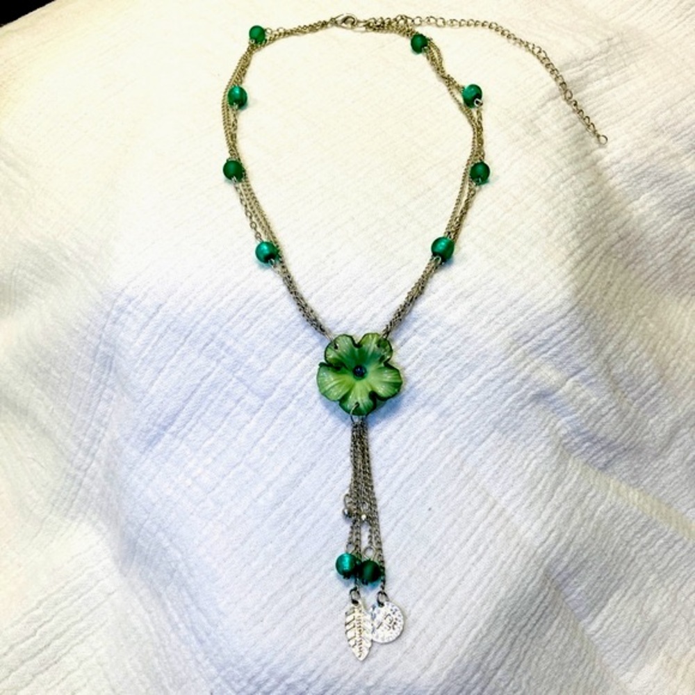 Ten Thousand Villages Green Flower Necklace